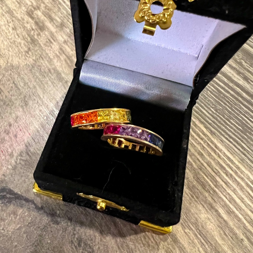 Rainbow rings